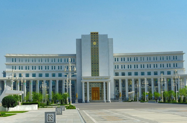 Политические процессы в Туркменистане: кадровые решения, выговоры и внешняя политика