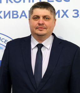 Максим Крамаренко