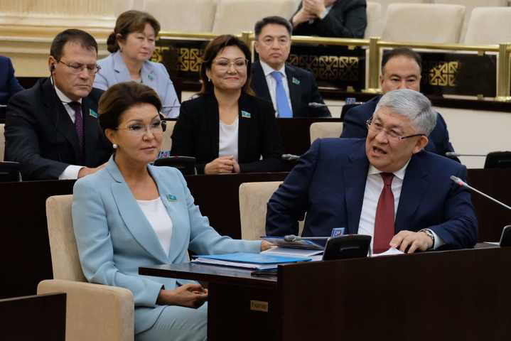 Дарига Назарбаева переизбрана председателем сената. Есть и другие назначения