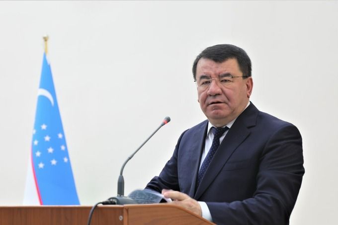 В Узбекистане глава области оштрафован и пять районных хокимов уволены за хамство