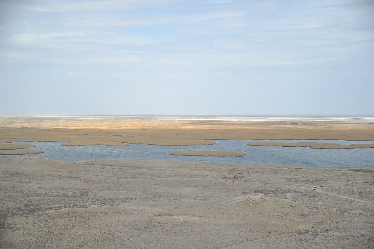 Куда девается море толстой. Аральское море красивое фото. 22003 Aral.