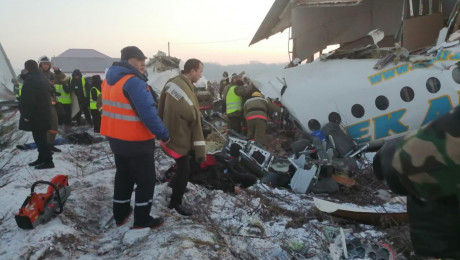 Число погибших при крушении самолета в Алматы достигло 15