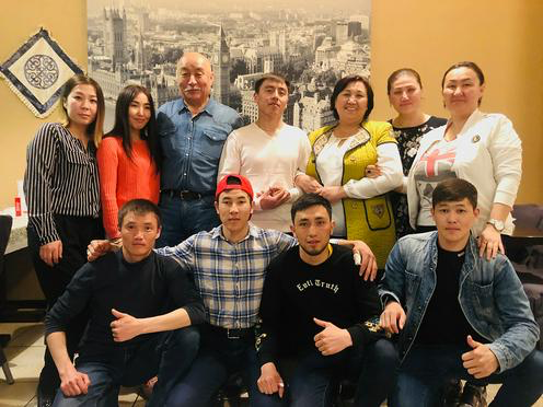 Мельпомена в ночи: в Москве идут репетиции первого театра мигрантов «Аян»