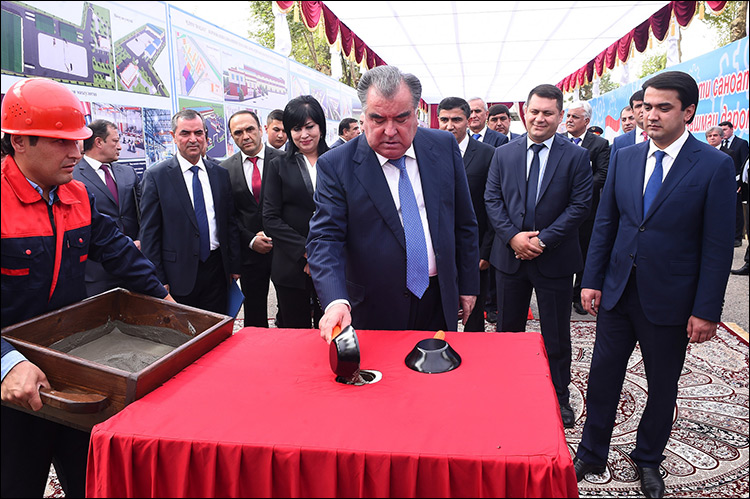 В Душанбе началось строительство новой промзоны