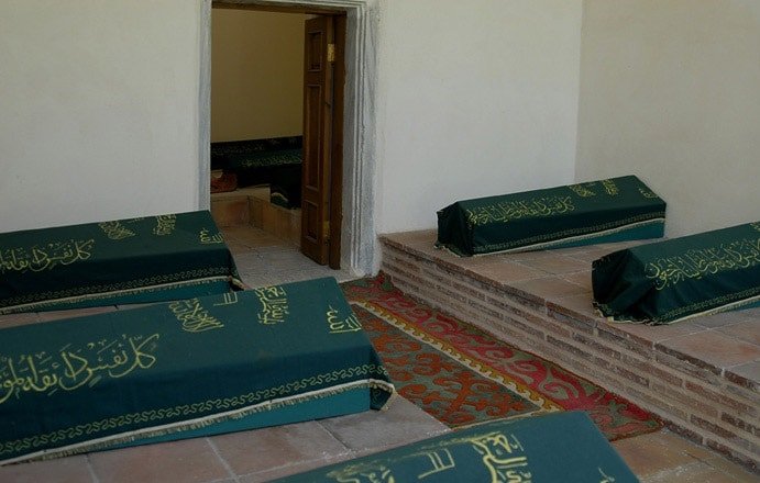 Гробница Kyrgyz Turbesi в Турции. Какое отношение к ней имеют кыргызы