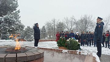 В Узбекистане отмечают День неизвестного солдата
