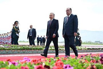 Президент Узбекистана прибыл в Таджикистан с государственным визитом