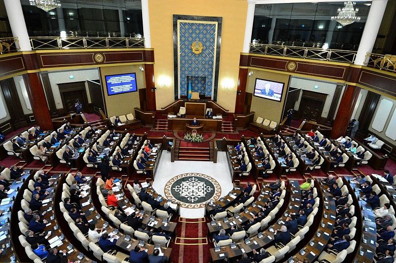 Полгода в одной палате: итоги работы нового казахстанского парламента