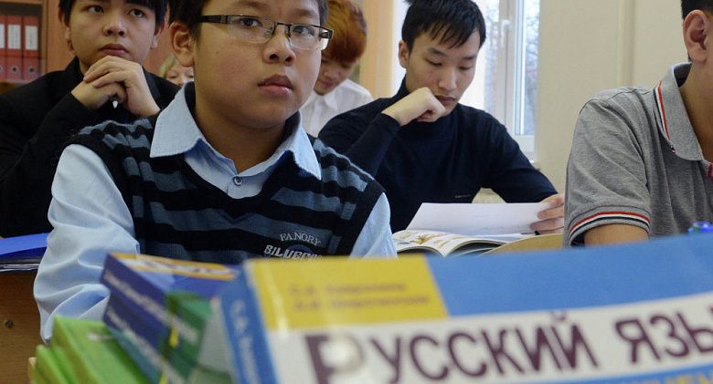 Система образования Кыргызстана сокращает программы изучения русского языка