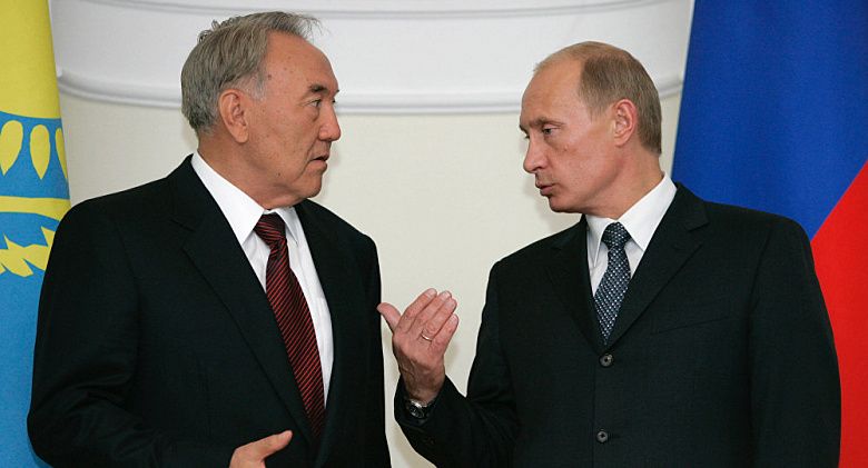 Назарбаеву и Путину презентуют проект космического комплекса "Байтерек"