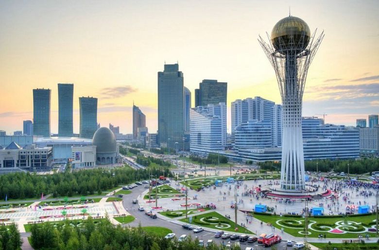 Казахстан как транзитный хаб Евразии: в транспортно-логистический сектор РК проинвестировали почти 580 млрд тенге за полгода