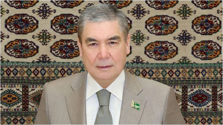 Экс-президент Туркменистана снова намерен изменить конституцию