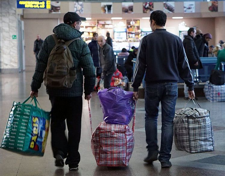 Миграция из Казахстана увеличилась, 86% уезжающих перебираются в СНГ