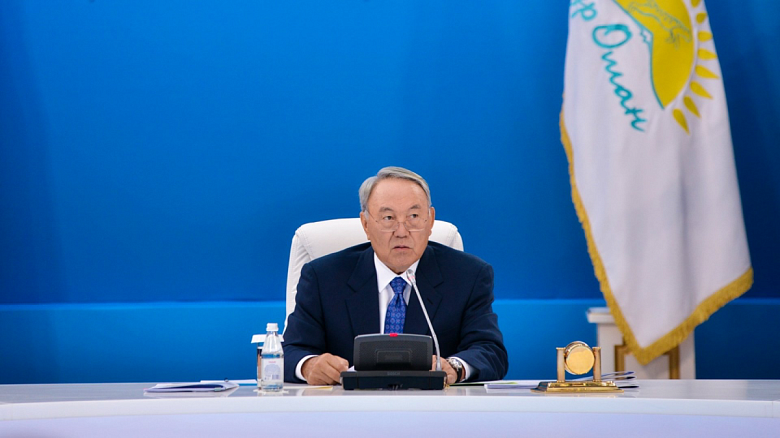 Для чего Н.Назарбаев провел заседание фракции партии «Нур Отан»?