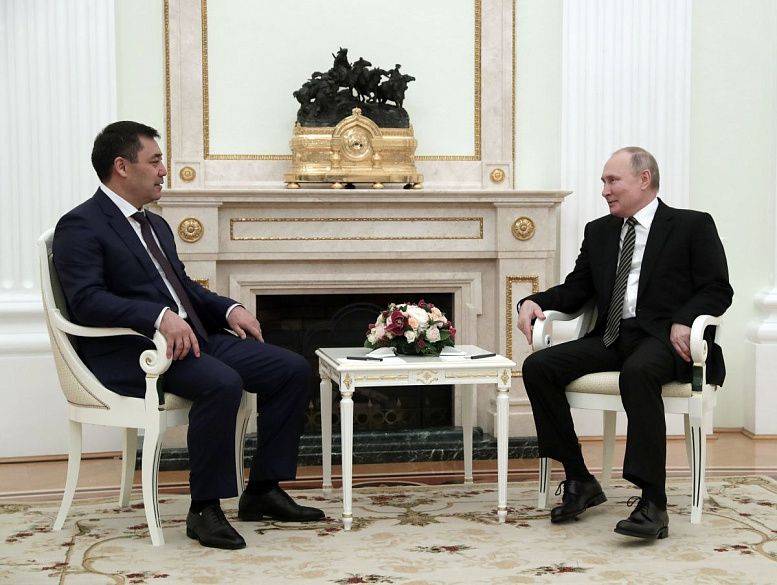 Путин обсудил с Жапаровым двустороннюю повестку