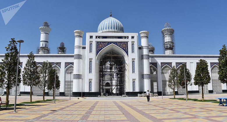 В Таджикистане готовятся к открытию самой большой мечети в Центральной Азии  