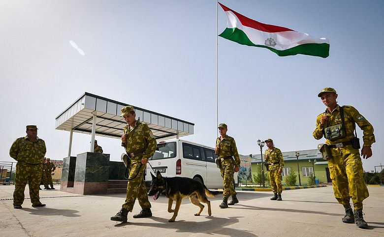 МИД Таджикистана назвал ситуацию на границе с Афганистаном напряженной