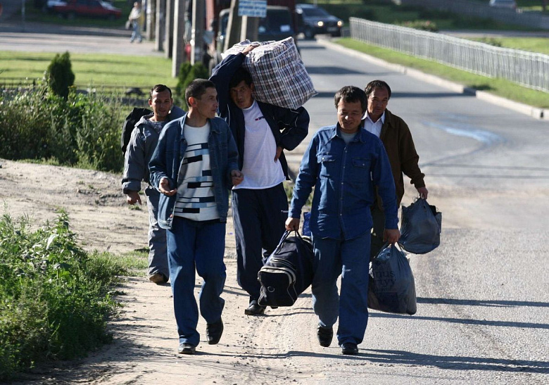Без границ: какие риски несет миграция внутри ЕАЭС?