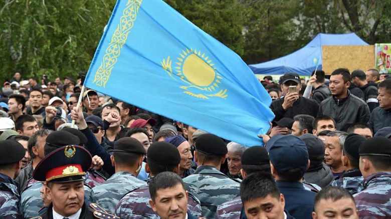 Как бытовая ссора может перерасти в протест? Кейс Казахстана