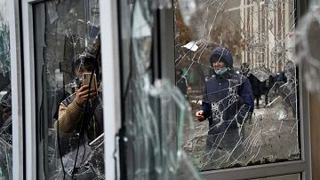 Политолог: Боевиков в Казахстане нужно обезвредить, а мирных протестующих услышать