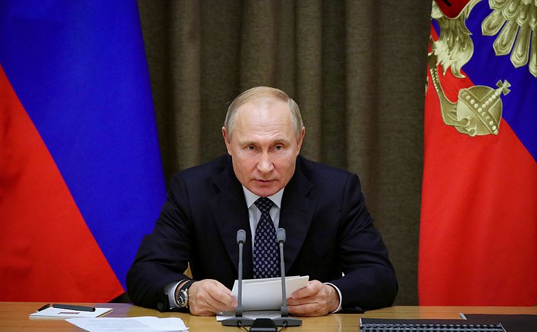 Путин продлил нерабочие дни до конца апреля
