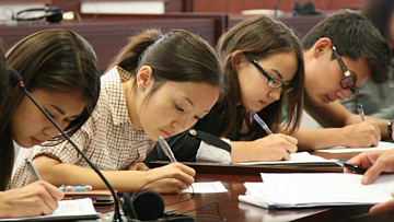В Казахстане пытаются сделать высшее образование доступнее