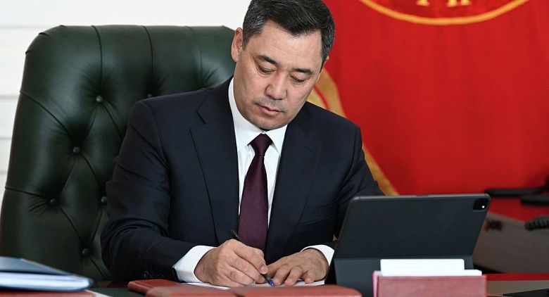 Президент Кыргызстана подписал закон о кабинете министров