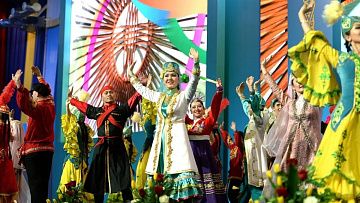 Казахстан празднует День благодарности: история мира и дружбы