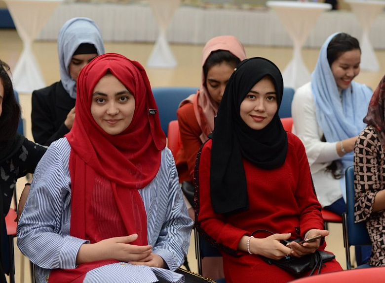 Афганские женщины приехали на обучение в Казахстан