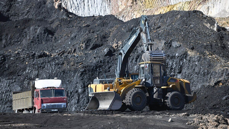 Киргизия и Китай заключили девять соглашений о добыче угля