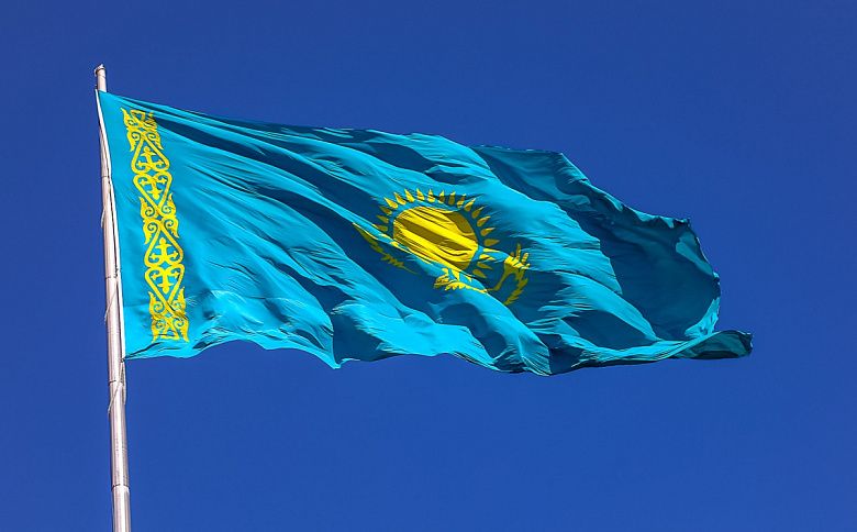 Крылатые тулпары, беркут, солнце и звезда: о чем говорят государственные символы Казахстана