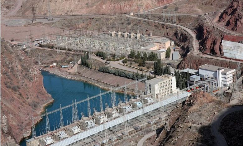 В Таджикистане строительство Рогунской ГЭС забуксовало
