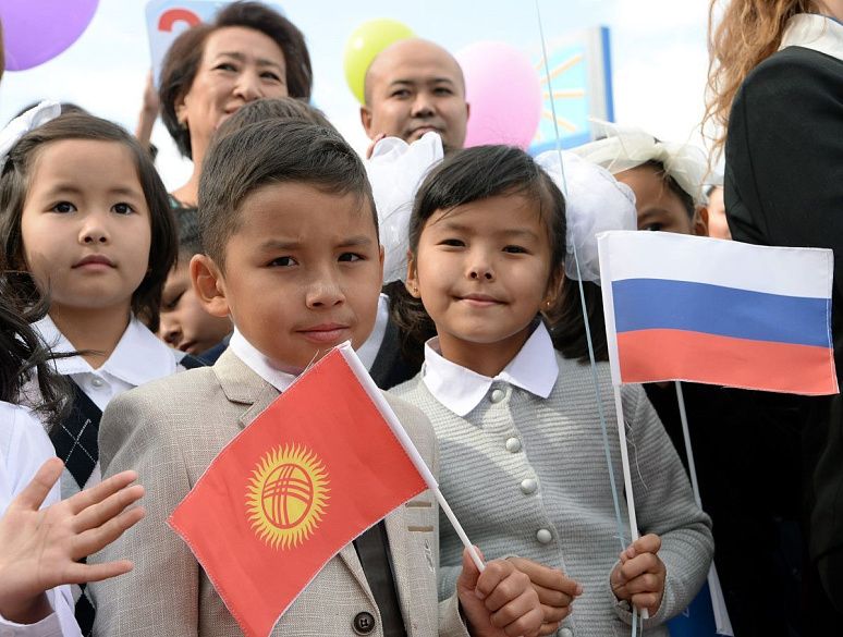Россия построит девять школ в Киргизии