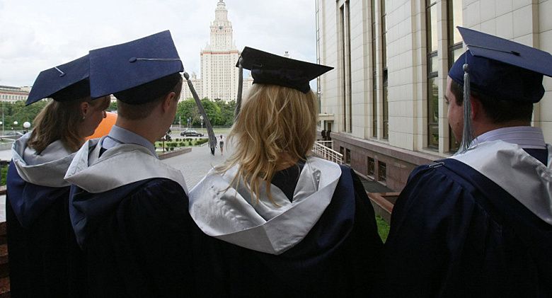 «Кыргызстану нужно больше квот на бесплатное образование в России» — мнение