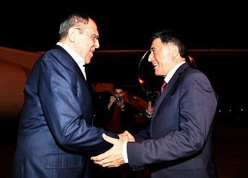 Глава МИД России Сергей Лавров прибыл в Узбекистан