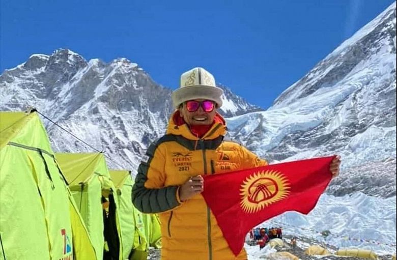 Кыргызстанец покорил Эверест