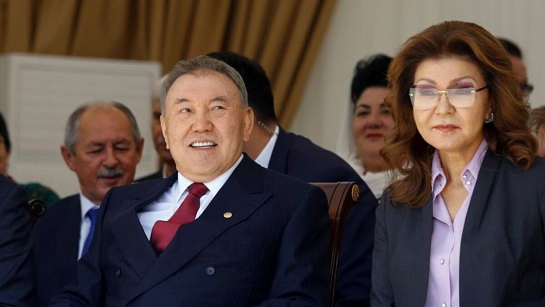 Члены семьи Назарбаева утратят право на неприкосновенность имущества