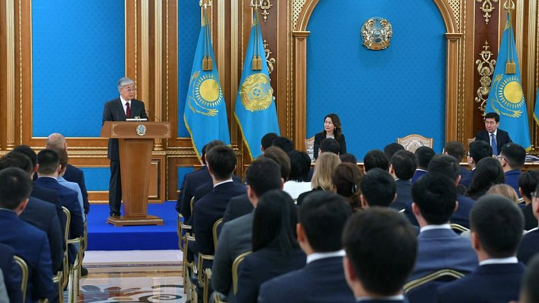 Ставка на молодежь – Казахстан ждет обновление элит?