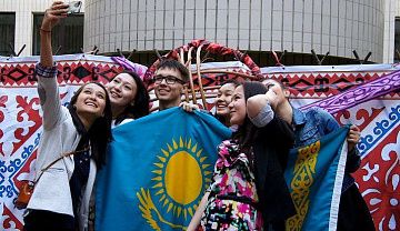 Страновые предпочтения казахстанцев: с кем дружить, а с кем быть настороже