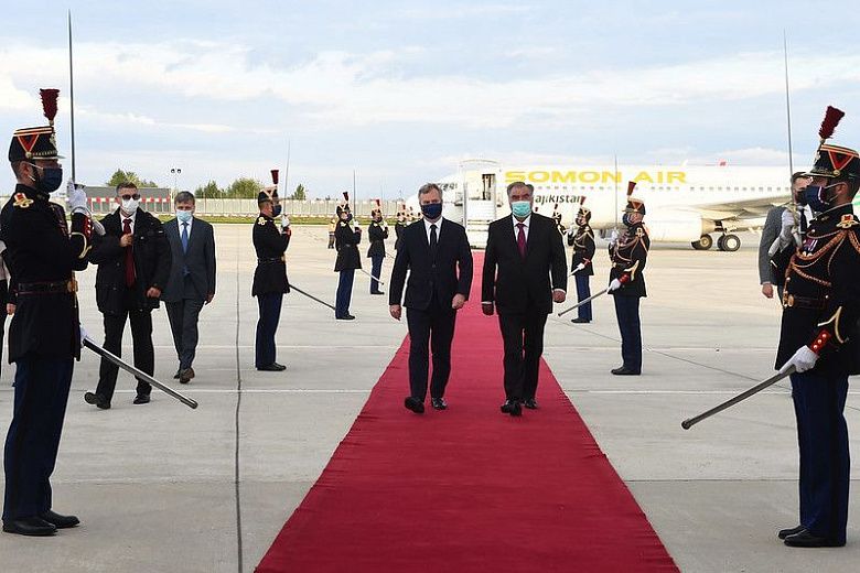 Таджикский и французский президенты обсудят содействие Парижа в стабилизации положения в регионе