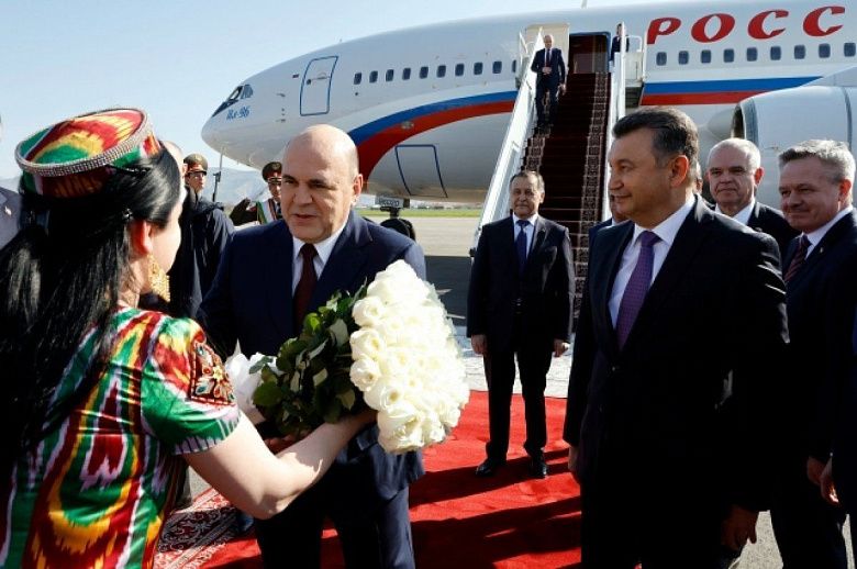 От визита Мишустина в Таджикистан до визита Блинкена в ЦА. Обзор таджикоязычных СМИ за неделю