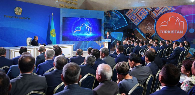 Назарбаев предлагает совместно в Узбекистаном создать международную торговую зону и новый КПП в Туркестанской области