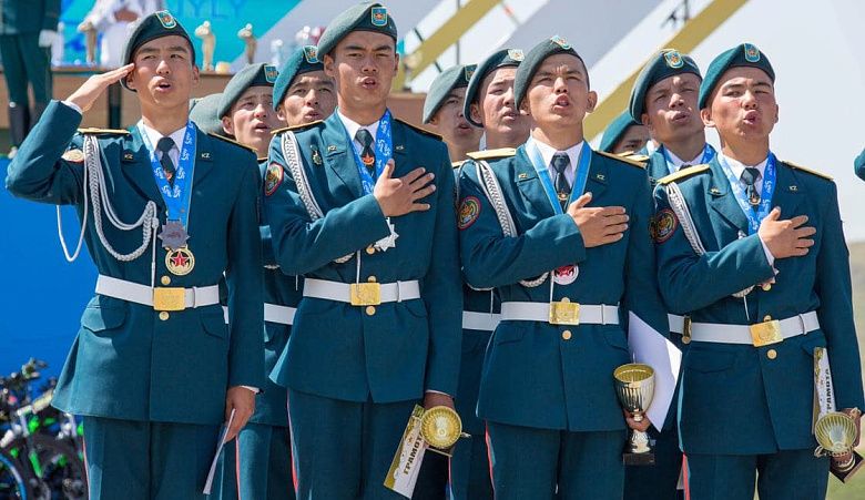 В Казахстане озаботились военно-патриотическим воспитанием молодежи. Что случилось? 