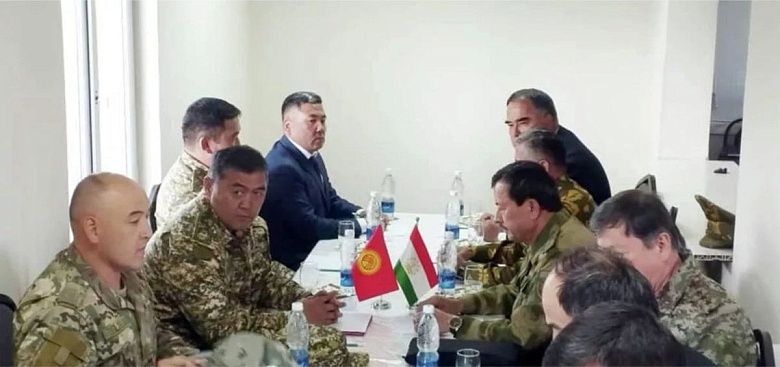 Кыргызстан и Таджикистан подписали договор о прекращении конфликтов
