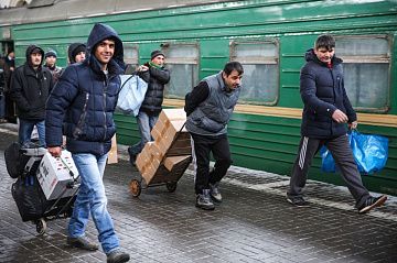 Кузьмина: уменьшение количества мигрантов из ЦА невозможно по трем причинам