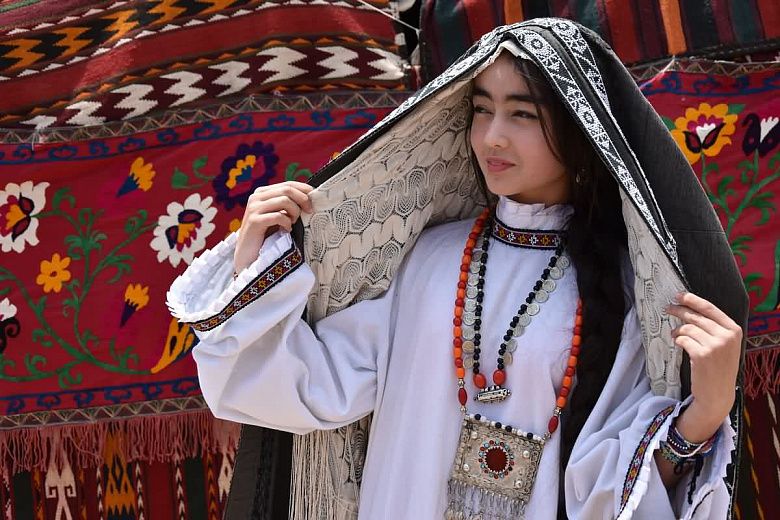 Алишер Ильхамов о национальной идентичности, гендерных отношениях и человеческом капитале в Узбекистане
