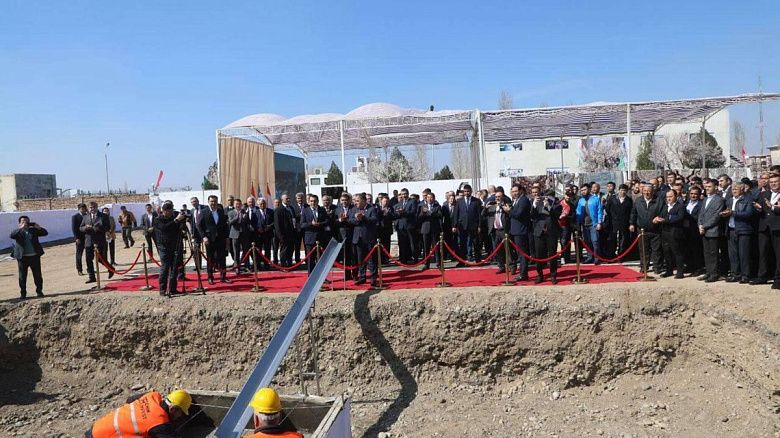 На границе Таджикистана и Узбекистана построят трансграничный рынок «Андархон»