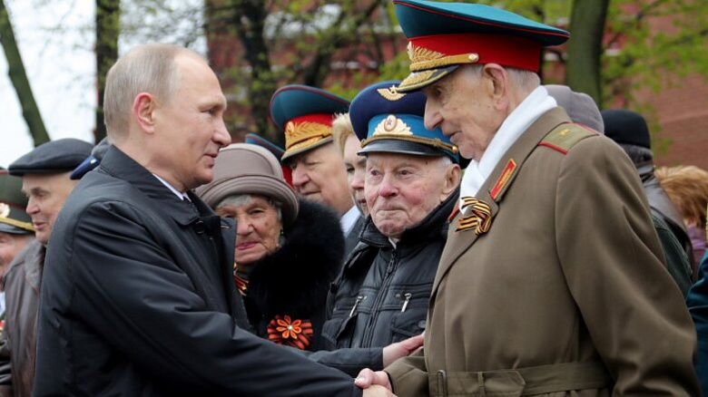 Путин заявил о скором создании центра архивных документов о войне