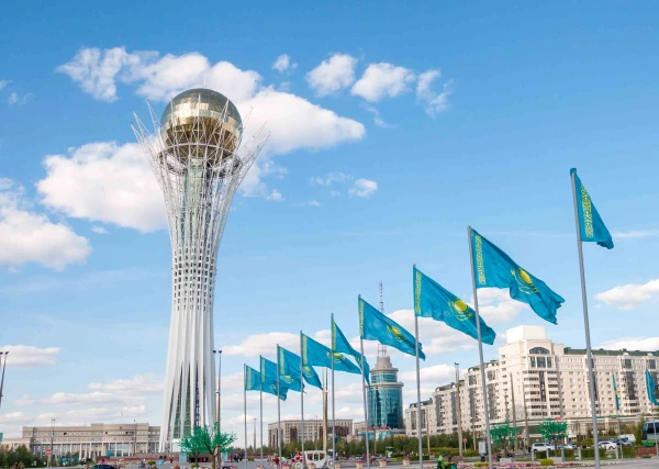 Высший пилотаж: почему Казахстану становится всё сложнее балансировать?