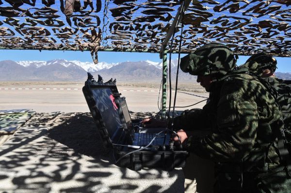 Турция продолжит обучать военных из Кыргызстана: обзор кыргызоязычных СМИ за неделю